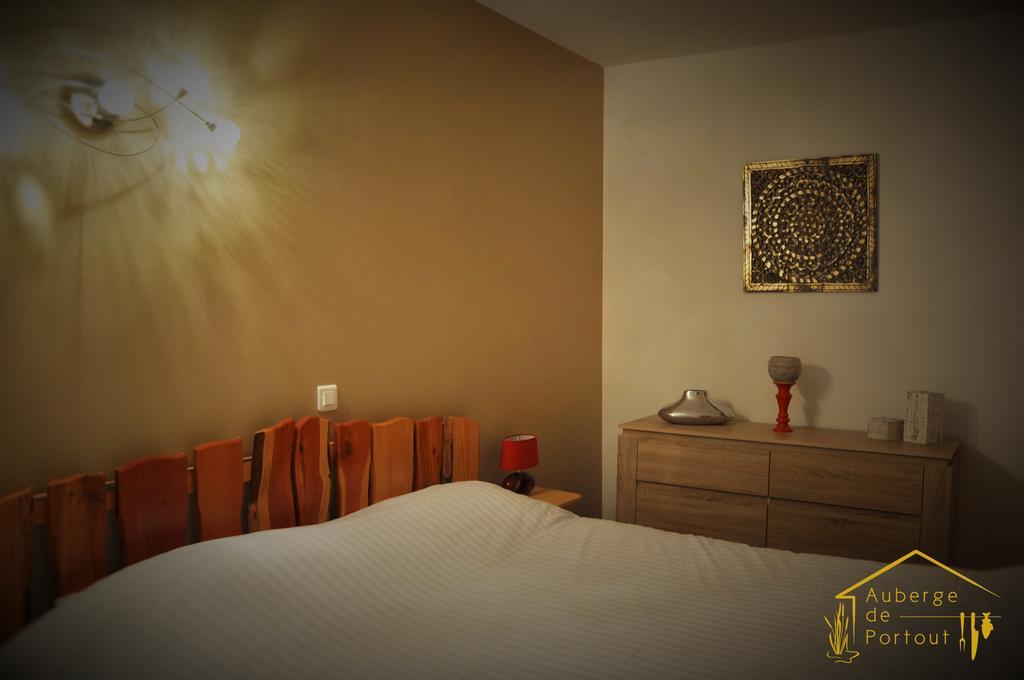 Auberge De Portout Chanaz Szoba fotó